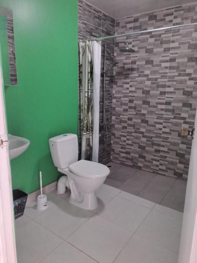 Laure Hebergement Faaa Ngoại thất bức ảnh